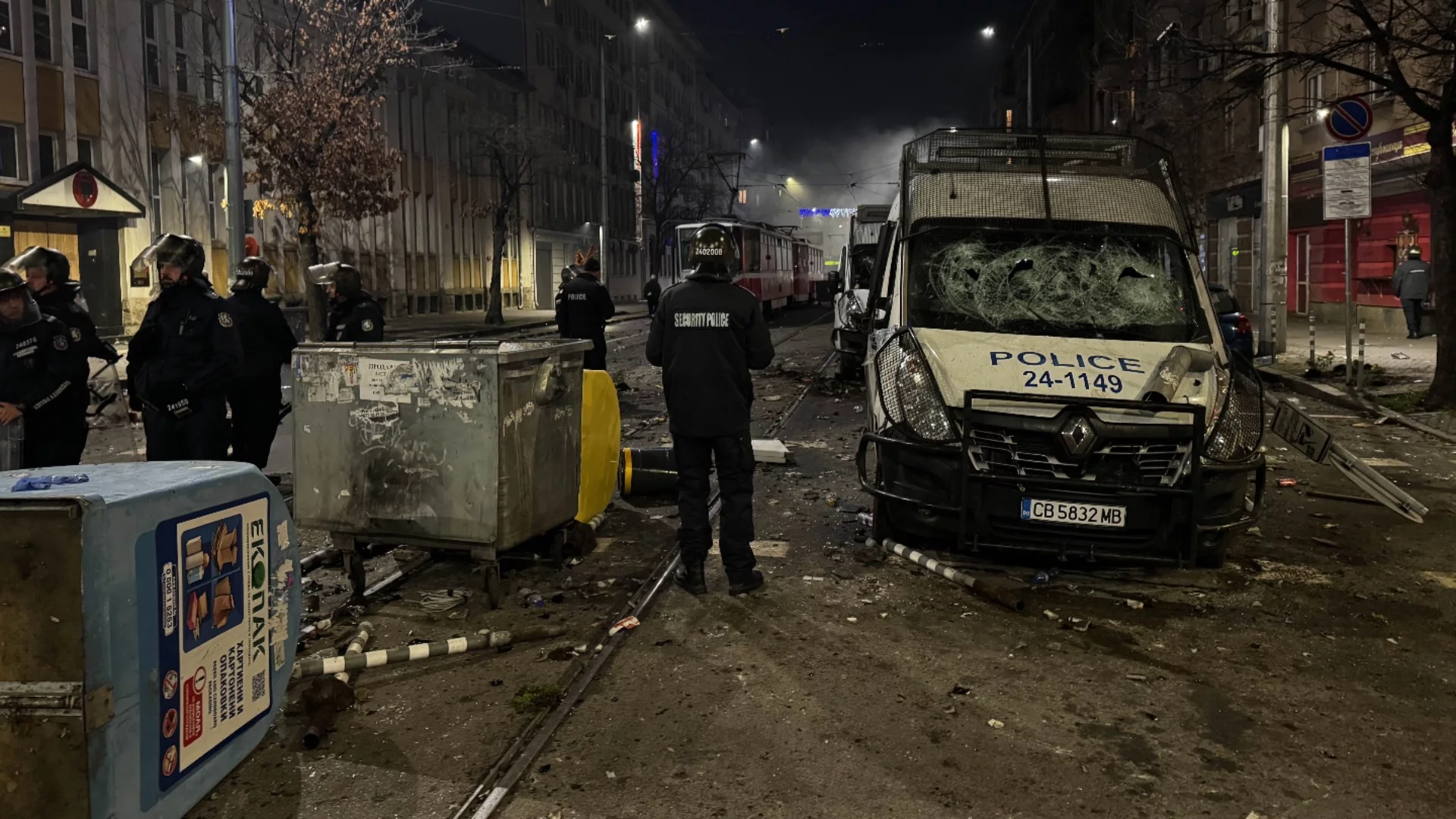 Според Митов всички други, но не и МВР, са виновни за ескалацията на протеста (ВИДЕО)