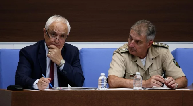 Президентът на контра на военното министерство - отказал да назначи зам.-началник на отбраната