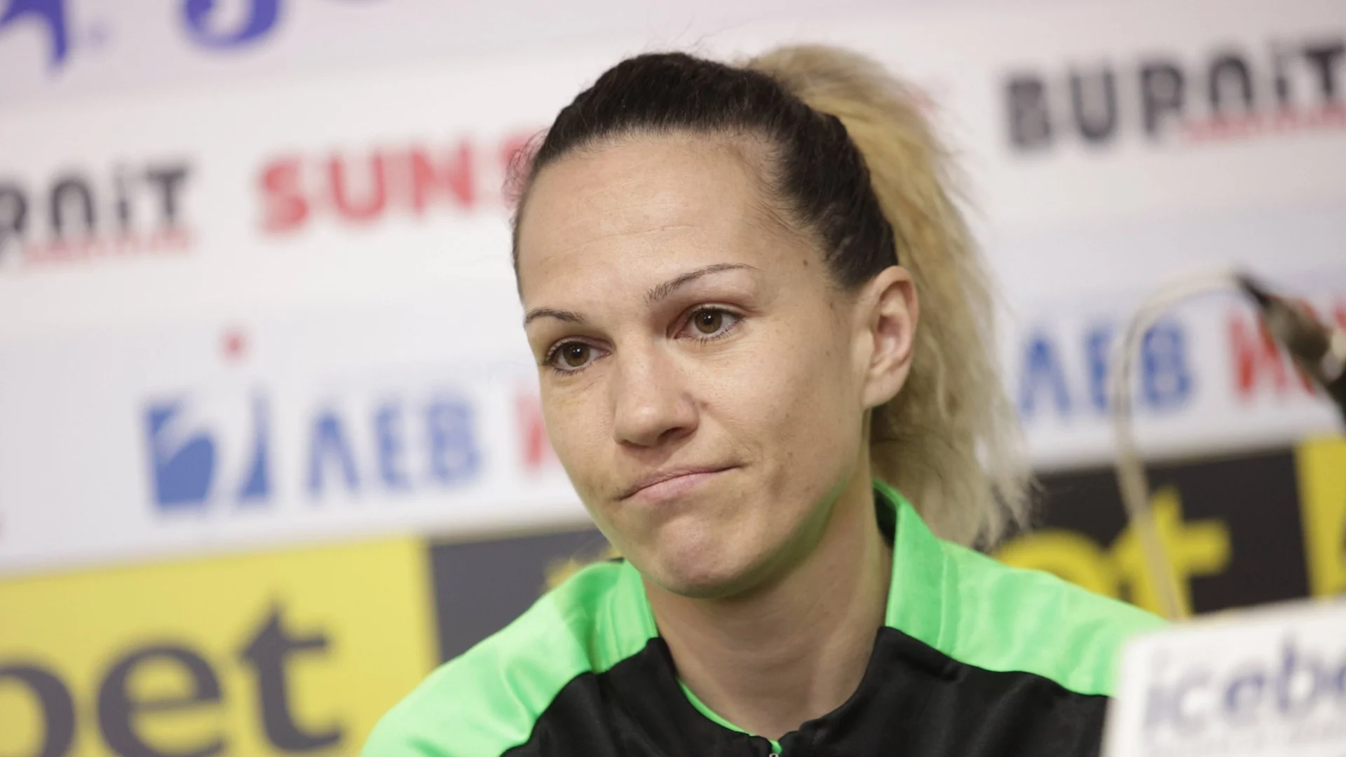 Световната шампионка по бокс Станимира Петрова се завърна в залата само 4 месеца, след като роди (ВИДЕО)