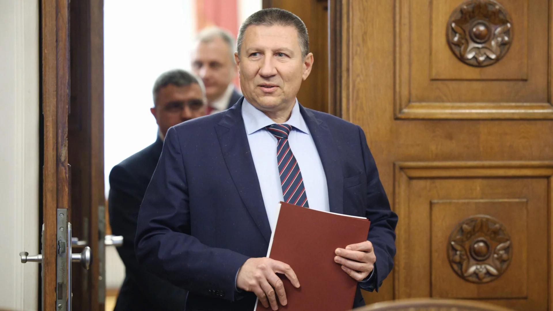 Сарафов с опит да реди списъка с ад хок прокурори