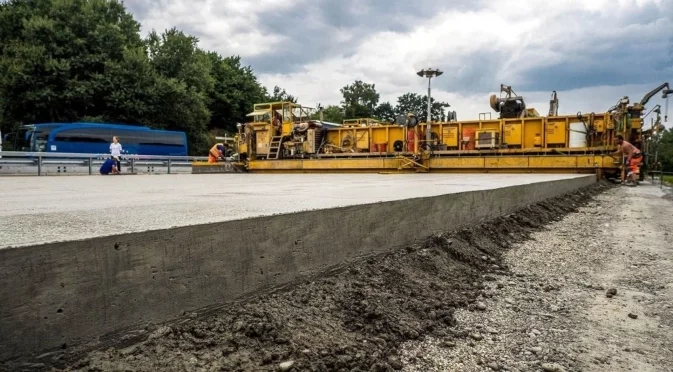 Защо пътищата в САЩ и Китай издържат по 50 години