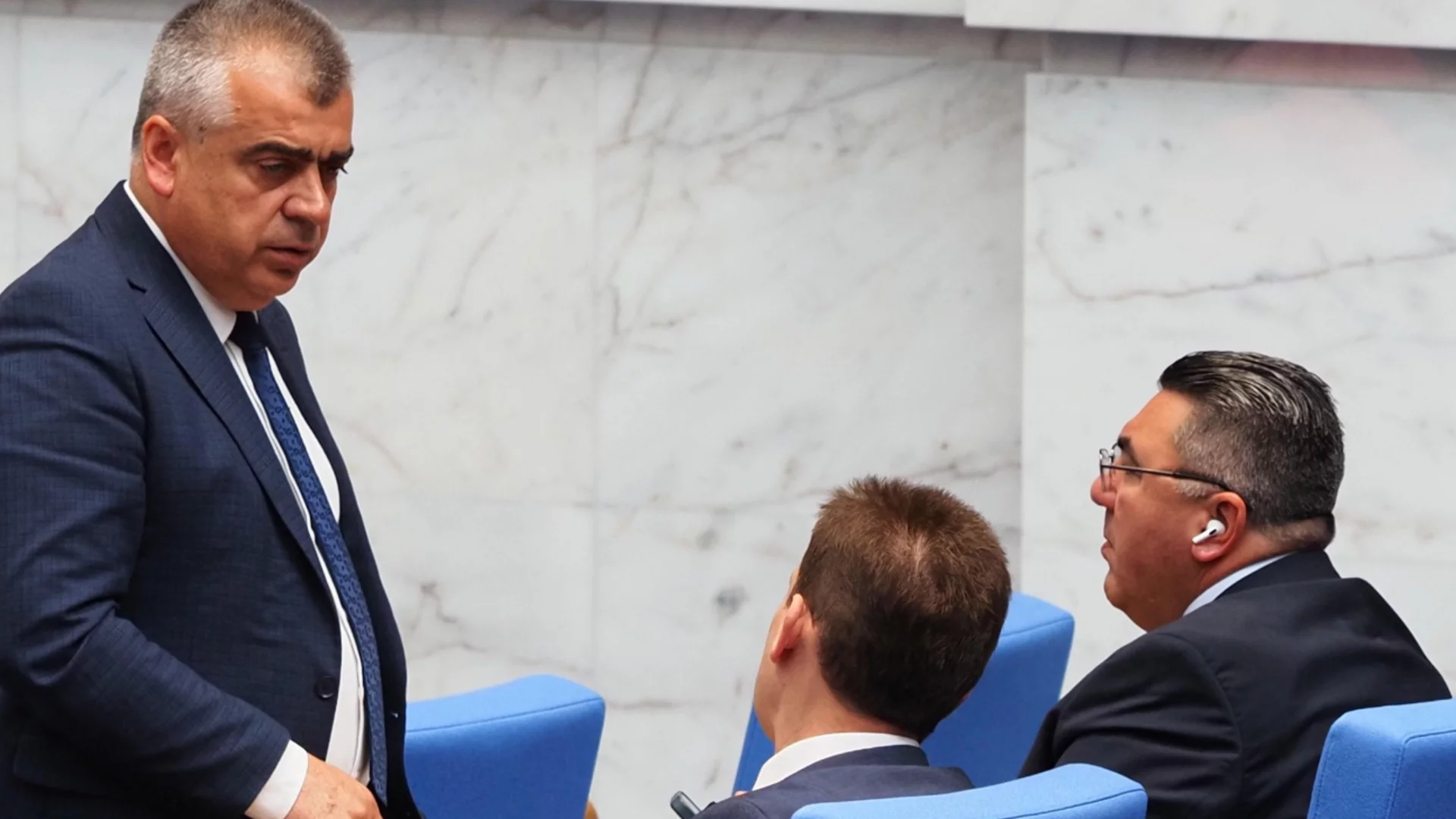 "Духът от бутилката вече е изпуснат": АПС са се подписали под вота на недоверие (ВИДЕО)