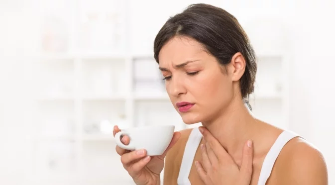 10 билкови чая, които моментално успокояват болното гърло
