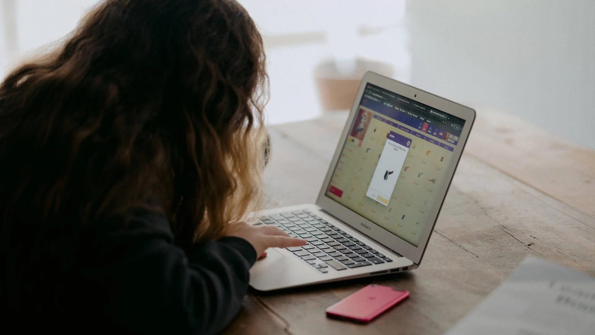 Cloudflare пак се срина, стотици сайтове са недостъпни