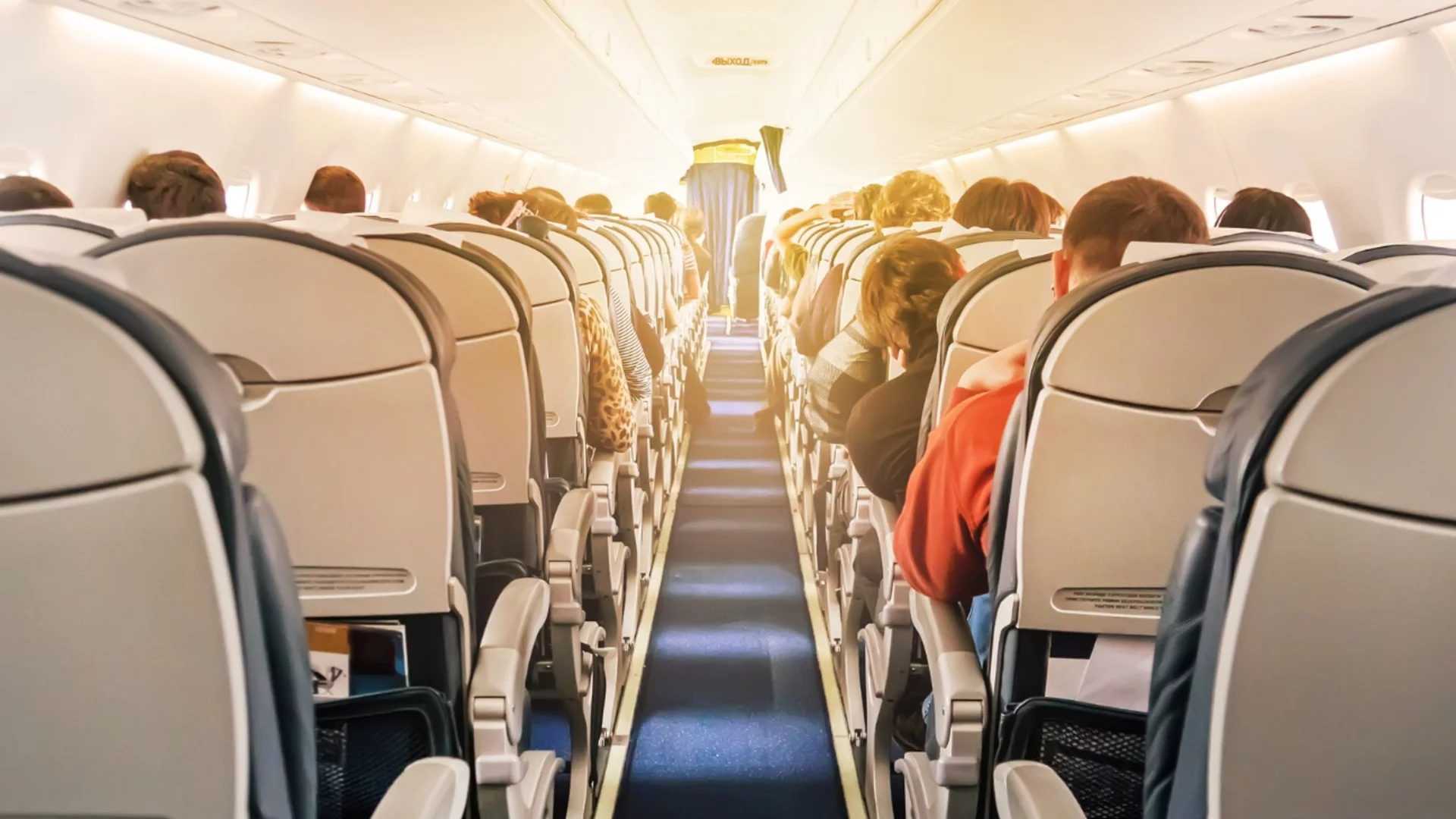 Смущения във въздушния трафик на Индия (ВИДЕО)