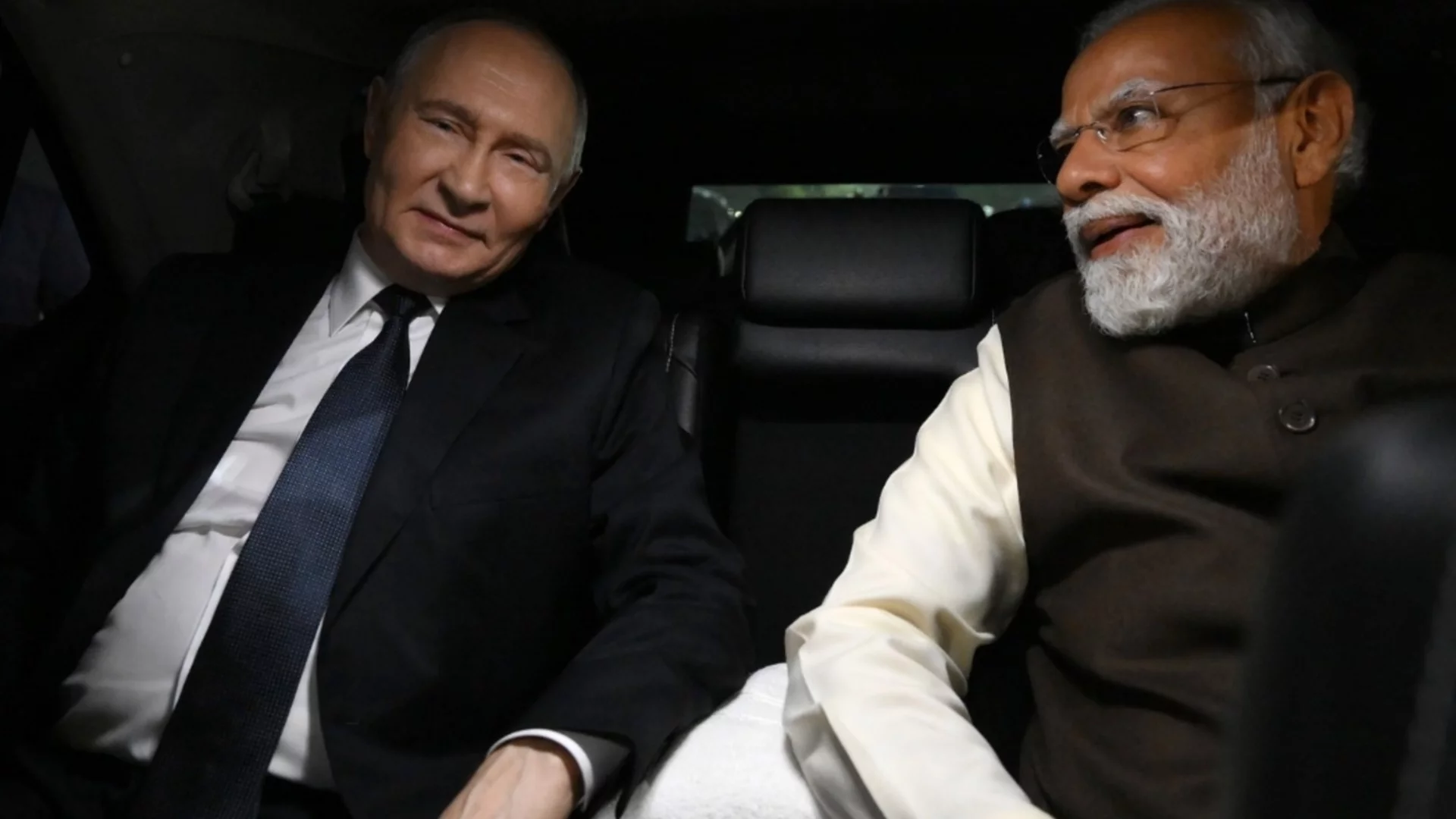 Дадохте ми възможност да говорим за Украйна: Какво каза Путин на Моди