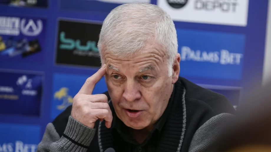 Бесният Сираков: Балонът се спука, не може Левски да се срине така чутовно