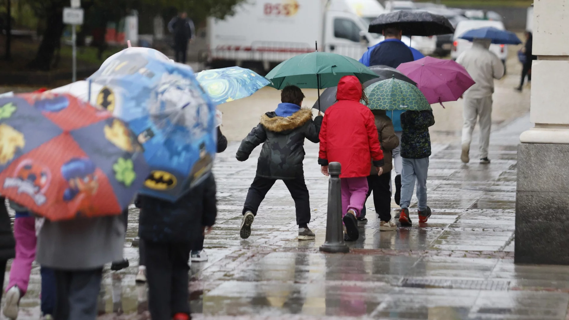 16 области с жълт код за Никулден: България се събуди със значителни валежи