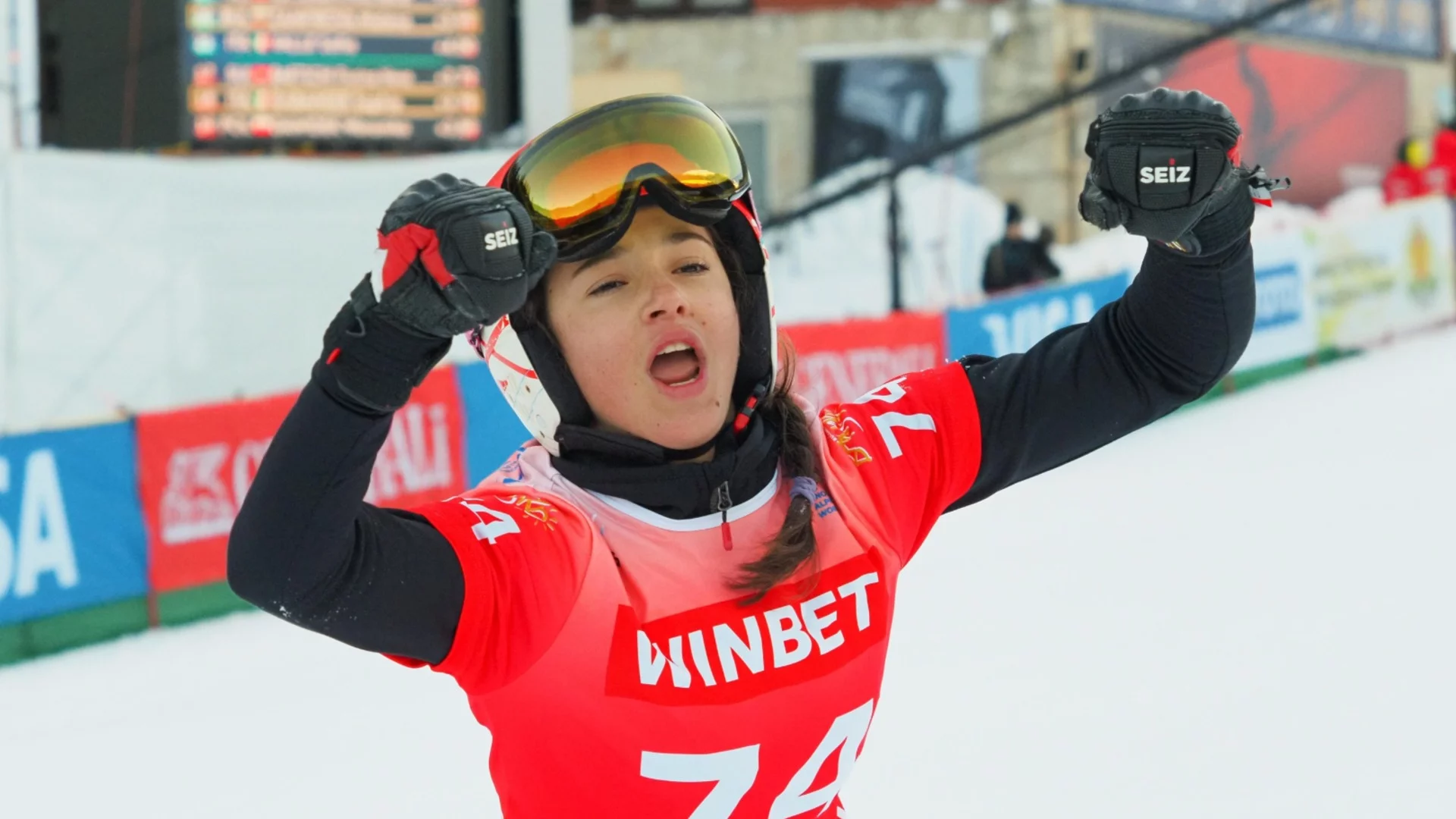 Страхотна Малена Замфирова се качи на подиума на старта от Световната купа по сноуборд в Китай!