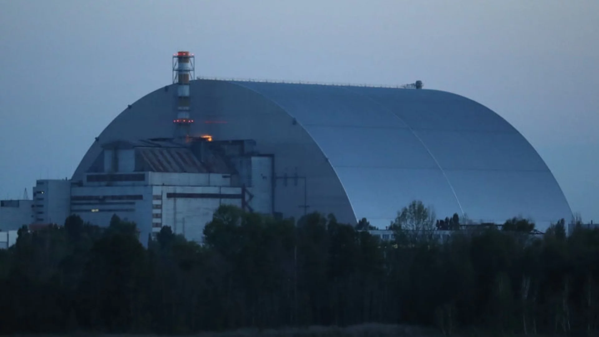 МААЕ предупреждава: Защитният саркофаг на АЕЦ "Чернобил" е повреден