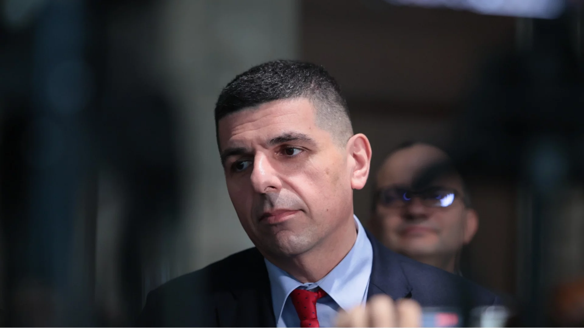 Ивайло Мирчев с 3 предложения до Борисов да се дистанцира от Пеевски