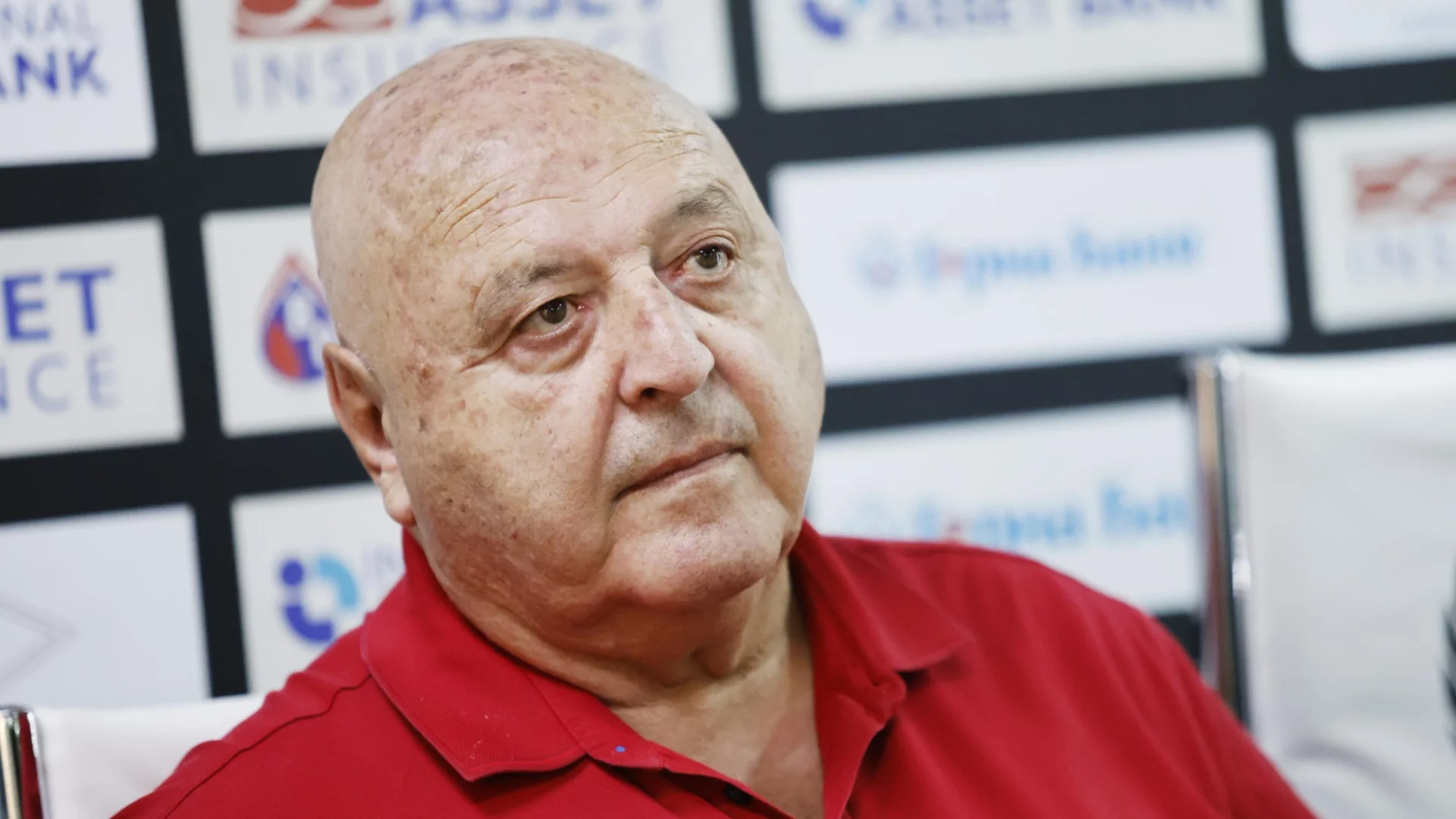 Венци Стефанов: Нищо, че потрошиха стадиона - иска ми се Левски да направи нещо повече тази година!