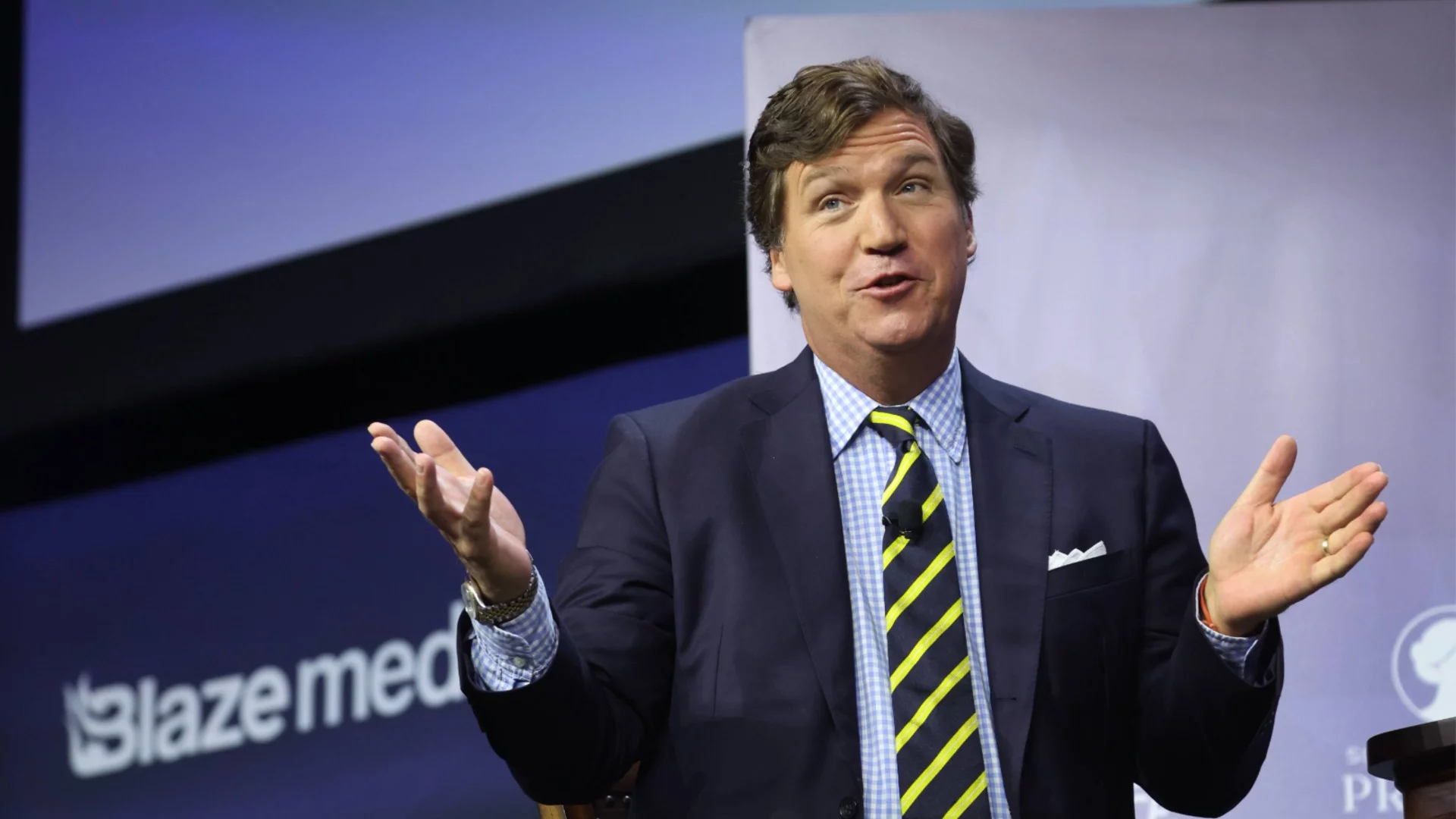 Телевизионният водещ Тъкър Карлсън ще купува имот в Катар