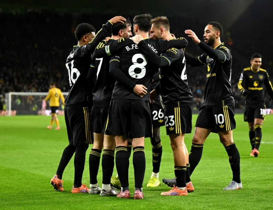 Манчестър Юнайтед показа мускули срещу тотален слабак във Висшата лига във вечерта на Фернандеш