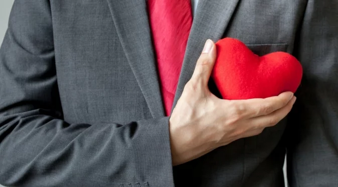 Хороскоп за днес, 9 декември: Вторник прави Козирозите по-уверени, но Близнаците ще бъдат раздирани от съмнения