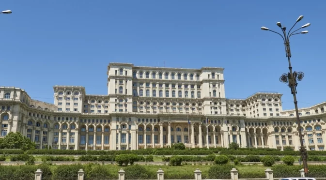 Вот на недоверие срещу правителството и в Румъния