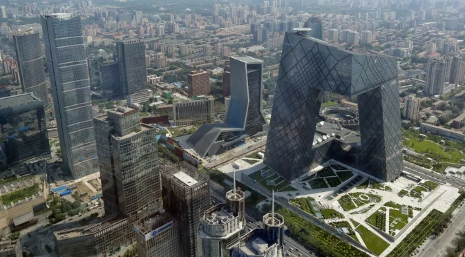 Китай чупи рекорди: Ремонтира път за шест часа (ВИДЕО)