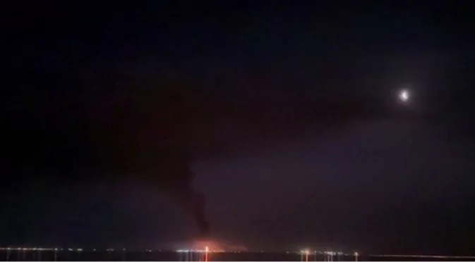 Украйна изведе от строя руския терминал за втечнен газ в Темрюк, две трети от резервоарите изгорели (ВИДЕО)