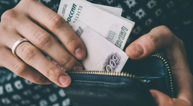 Руските пенсионери у нас останаха без пари: Москва не плаща от година