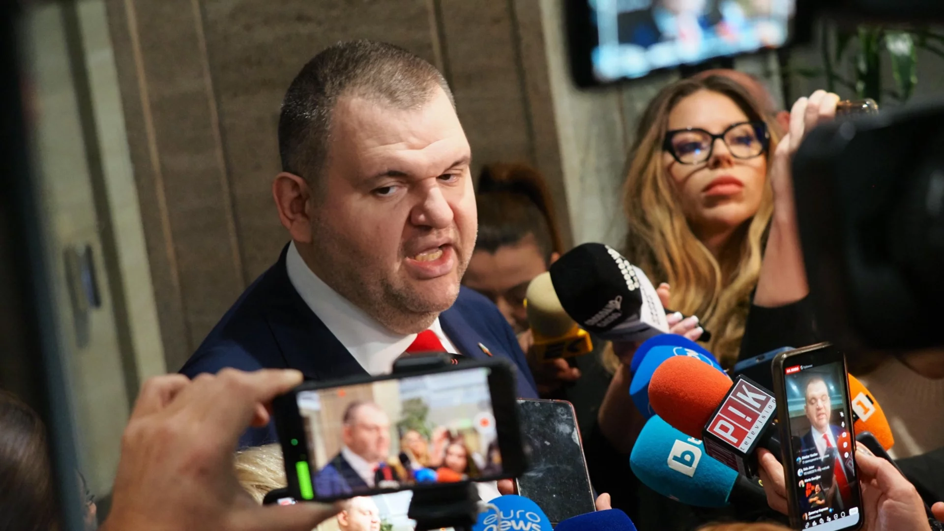 Удар по Пеевски: Ключова оставка в деня на контрапротеста