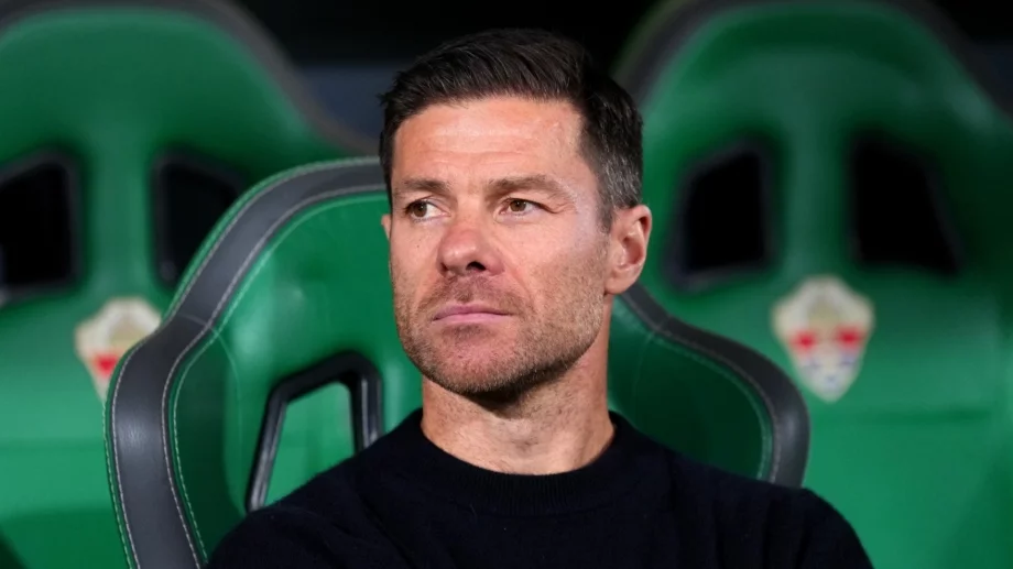 Реал Мадрид избира между две величия в треньорската професия, ако уволни Алонсо