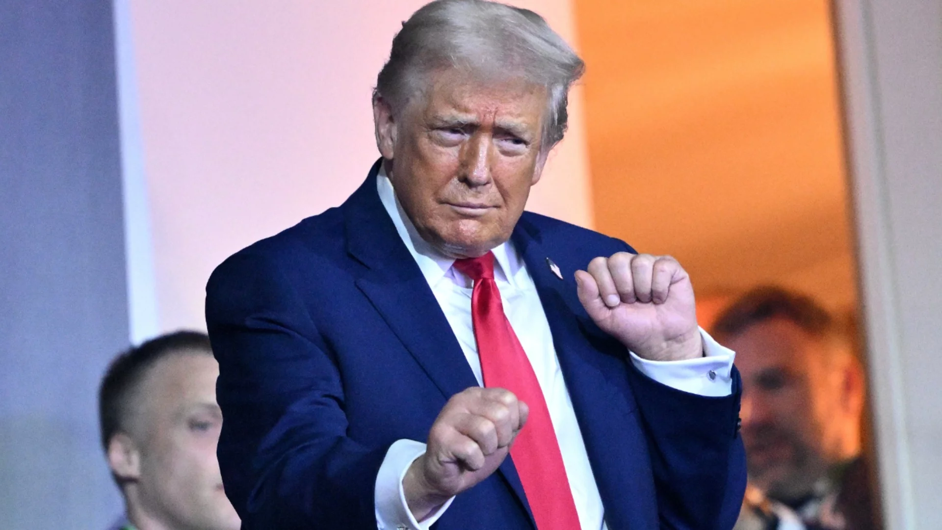 Тръмп забива нож в гърба на Зеленски (ВИДЕО)