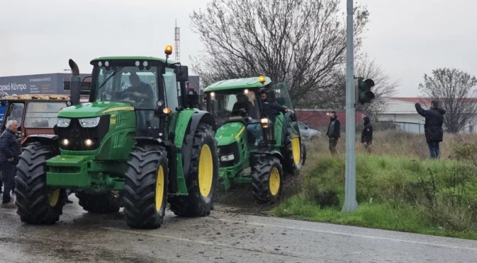 Гръцките фермери отново блокираха "Кулата"