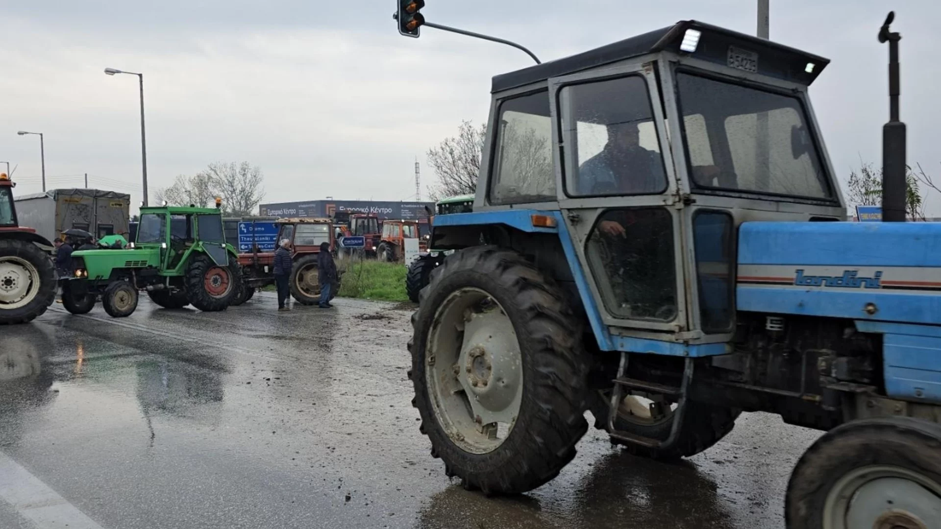 Летището на  Крит възобновява полетите след края на протеста на фермерите