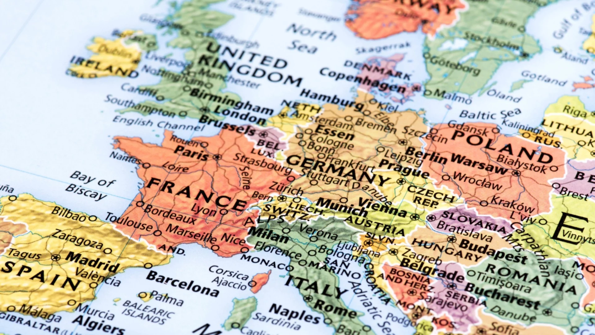 FT: Русия подготвя атентати в Европа (СНИМКА)