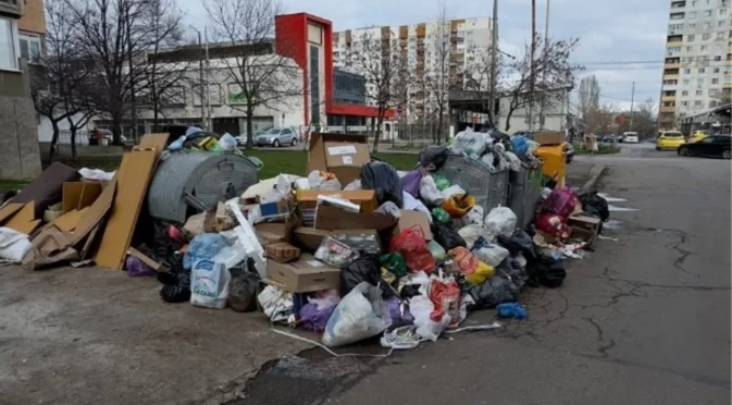 "Люлин" тъне в боклук: Общината обеща спешни мерки