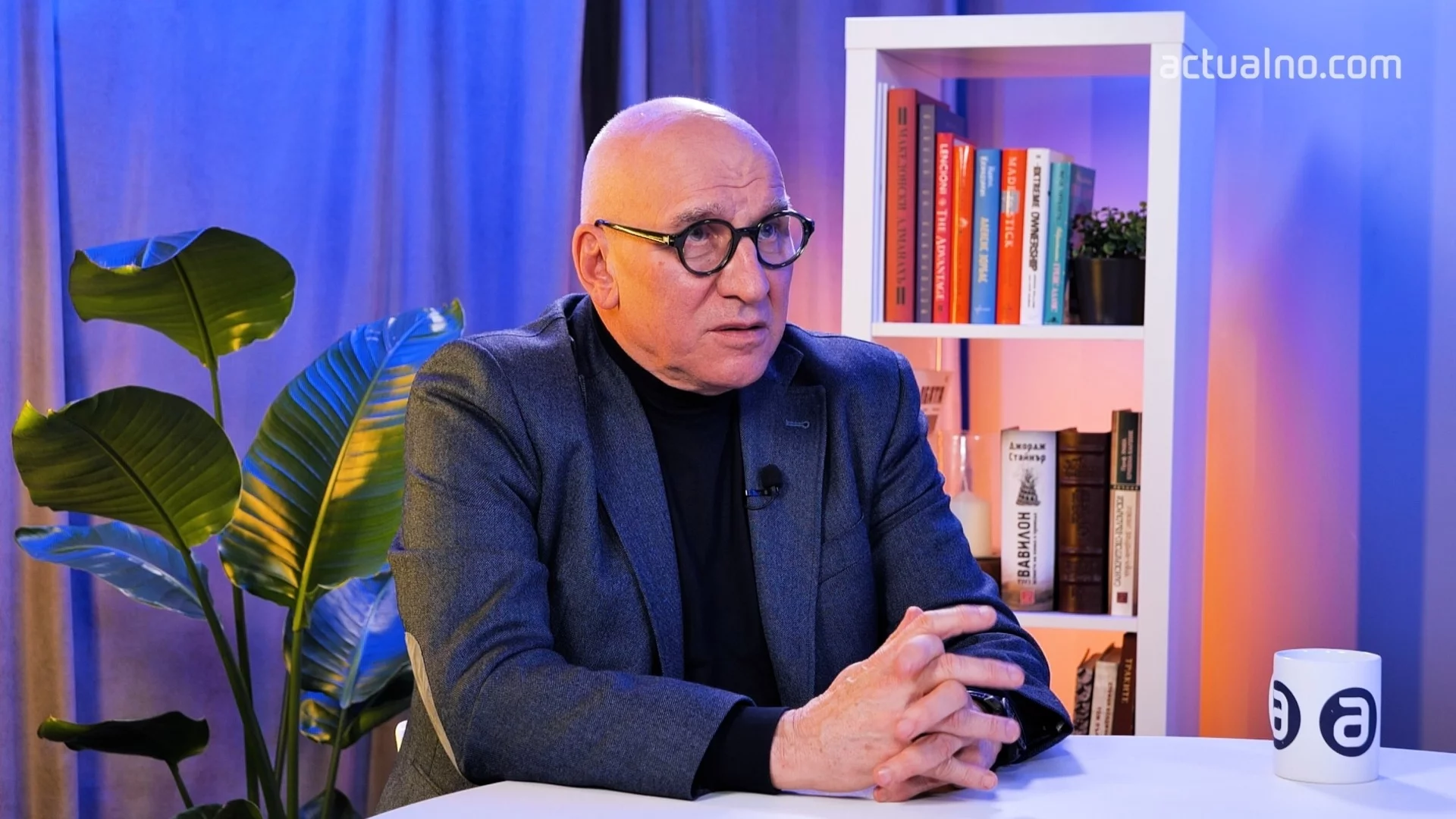 "Пеевски и Борисов вече трябва да плащат, за да ги обичат“:  Левон Хампарцумян за новия Бюджет 2026