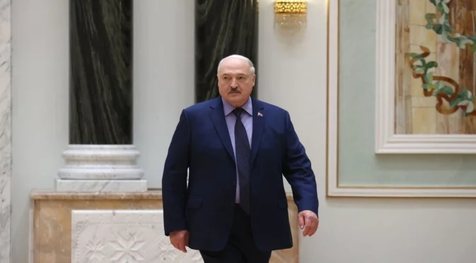 Със 185 камиона за заложници: Лукашенко иска откуп от Литва, включително спа курорт