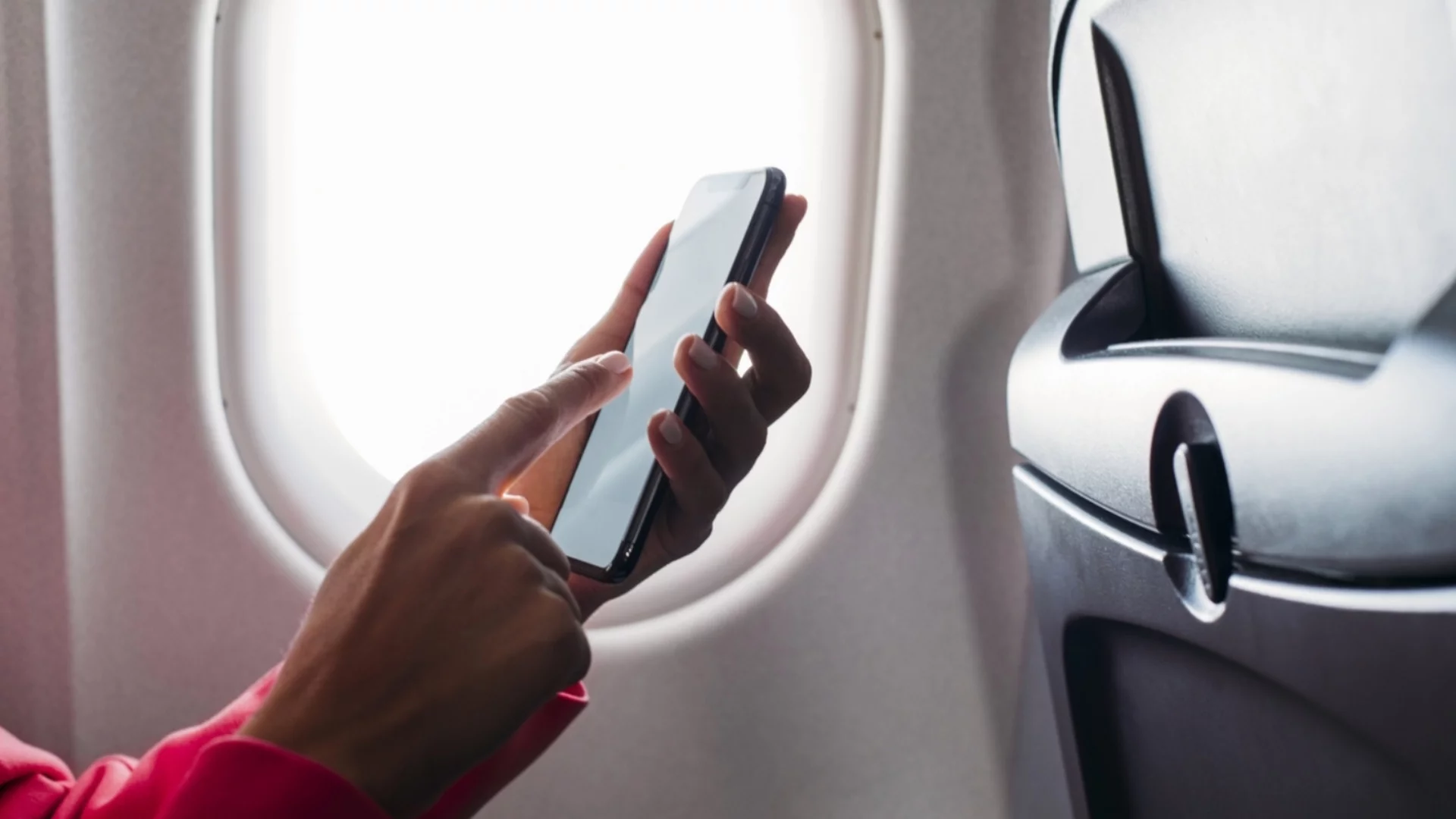 Взривяване на самолети, летящи от Европа за САЩ: Осуетена е руска операция, но има още много