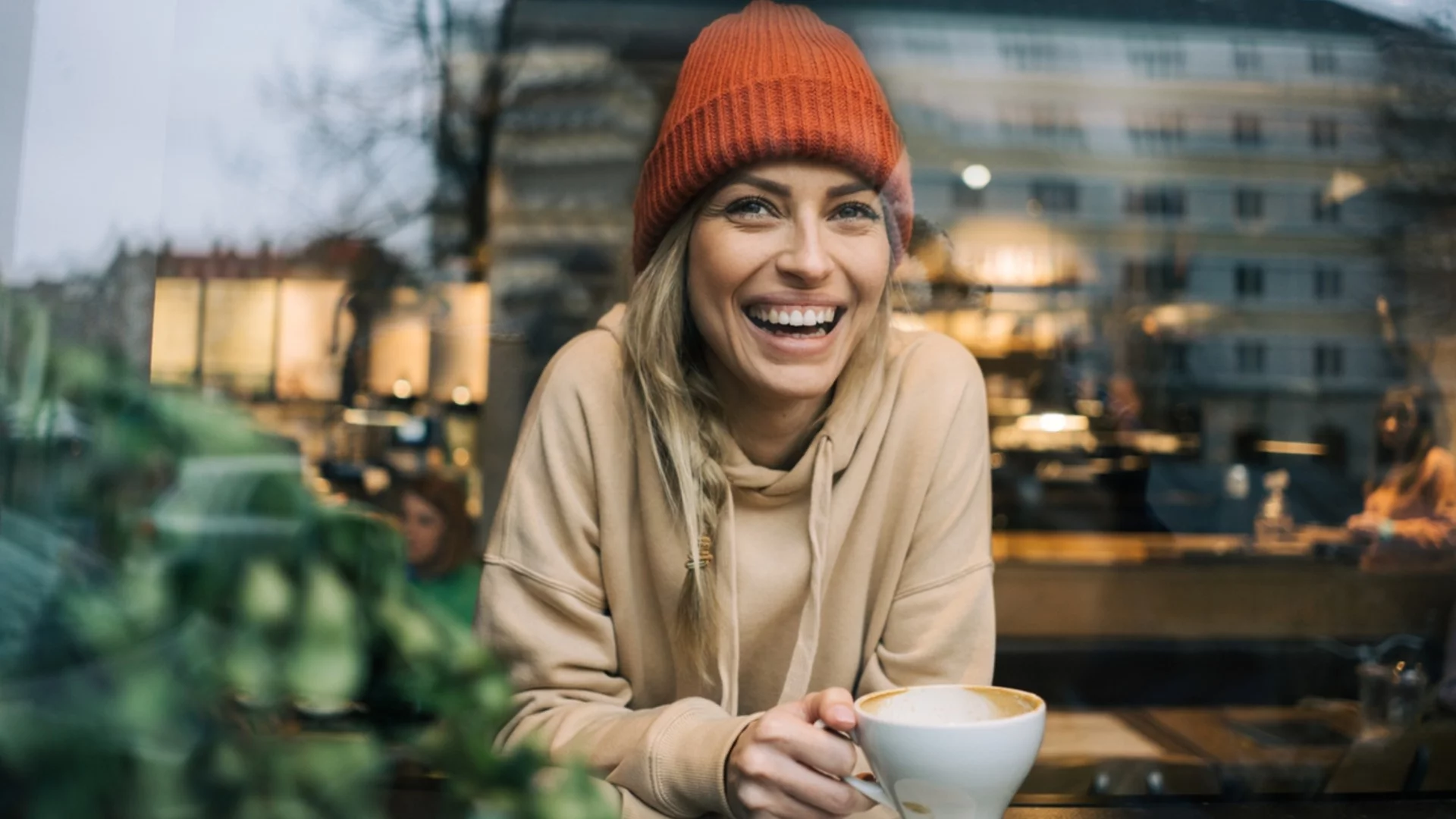 Хороскоп за днес, 12 декември: Петък изважда най-доброто от Водолеите на показ, но ще посмачка самочувствието на Девите