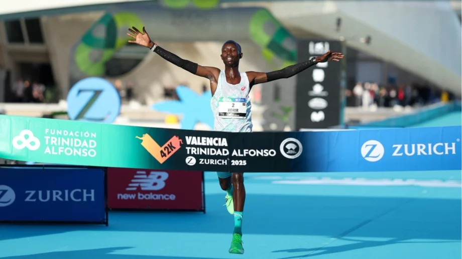 Маратонът на Валенсия отново не разочарова - изключителни бягания и при мъжете, и при жените