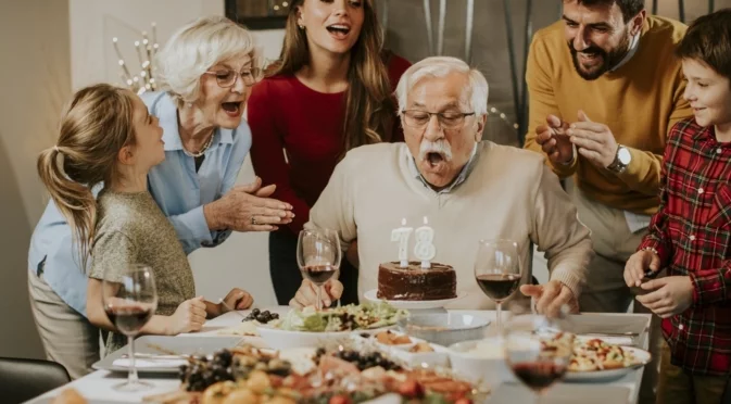 Защо възрастните хора спират да празнуват рождения си ден?