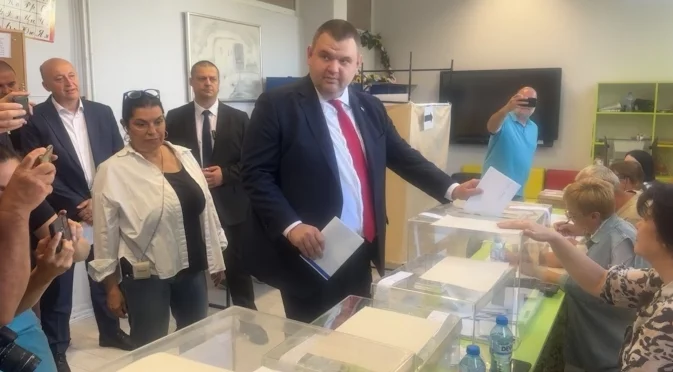 Пеевски се готви за следващата битка. Ще сме готови ли ние?