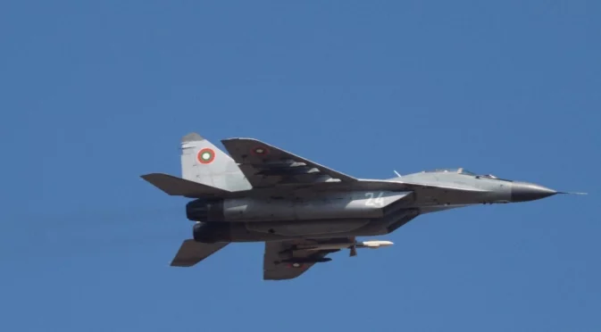 Полша дава стари МиГ-29 на Украйна, за да може да купи украински ракети