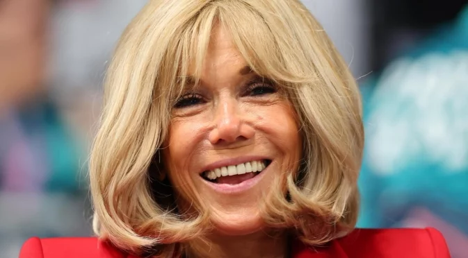 Първата дама на Франция нарече протестиращи феминистки "мръсни кучки" (ВИДЕО)