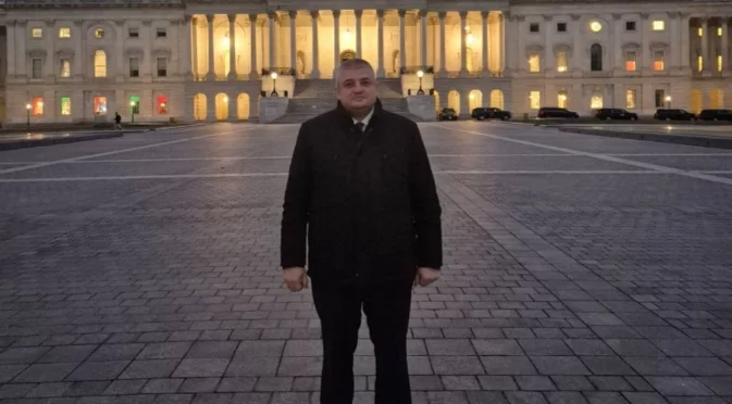 Депутатът Байрам Байрам се оказа далеч от протестите, в чийто епицентър попадна с цветуща обида (ВИДЕО)