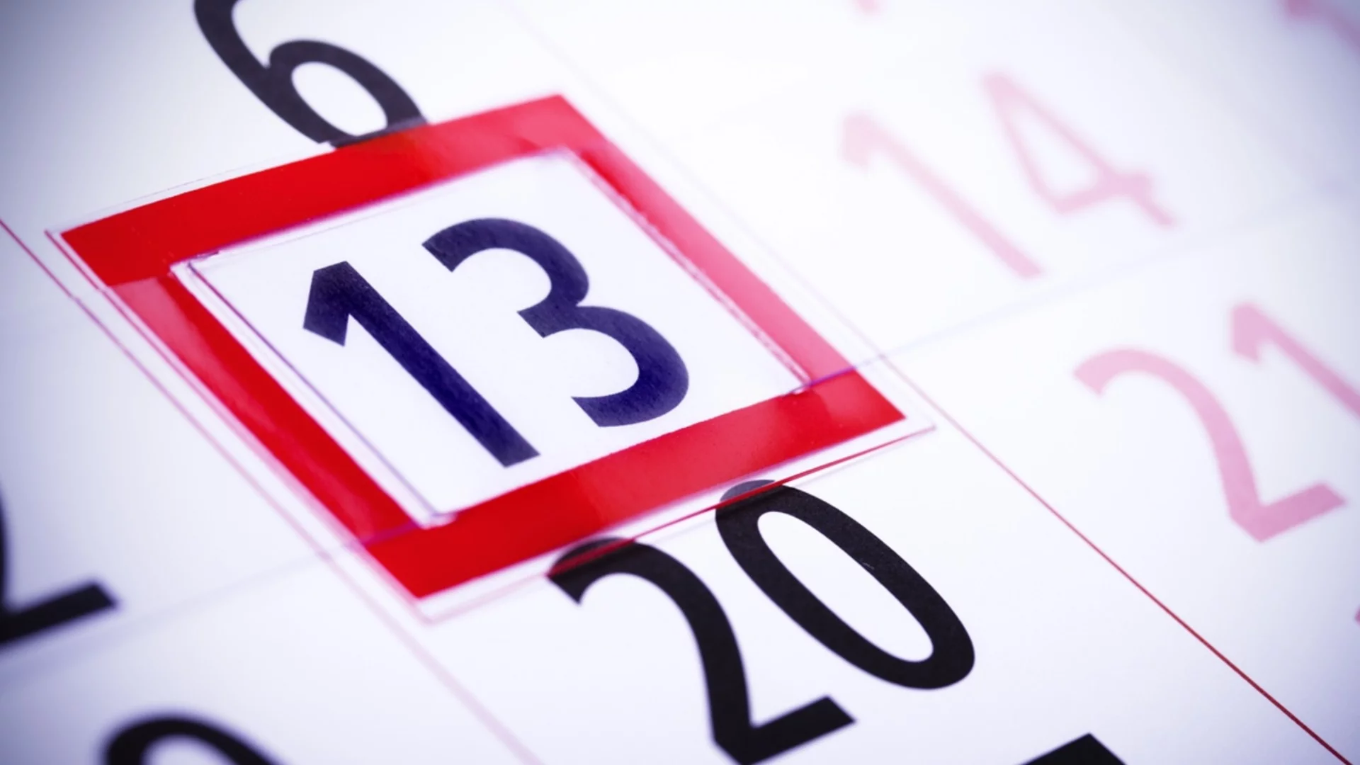 Хороскоп за днес, 13 декември: Събота 13-ти е на късмет за Стрелците, но си е направо като петък 13-ти за Овните