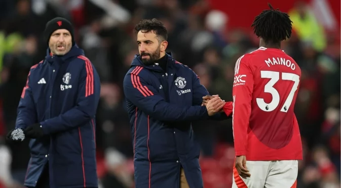 Манчестър Юнайтед обмисля да размени "излишен" на "Олд Трафорд" със звезда на Байерн Мюнхен