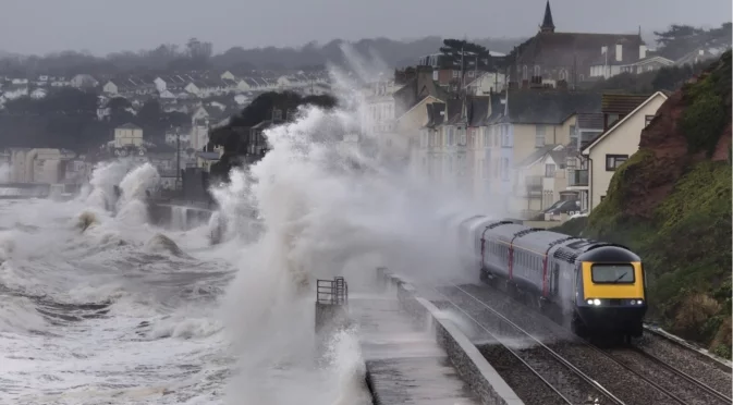 Бурята "Брам" причини хаос във Великобритания