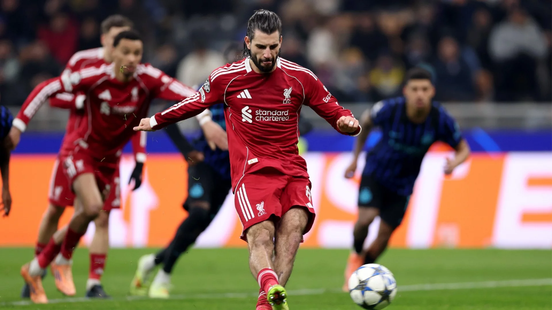 "Това е позор! Ако дадеш такава дузпа за Ливърпул, трябва да даваш и по 17-18 дузпи на всеки корнер!"