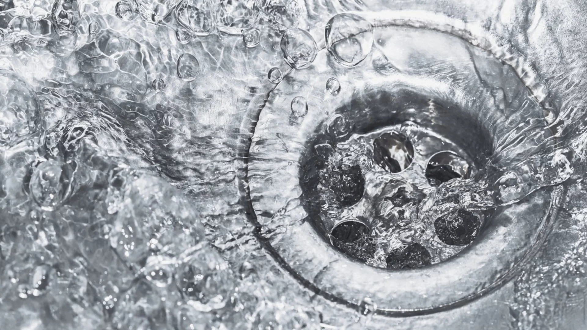 В петък: Още не е пресъхнал кладенецът на богатството за Лъв, Риби + още 2 зодии