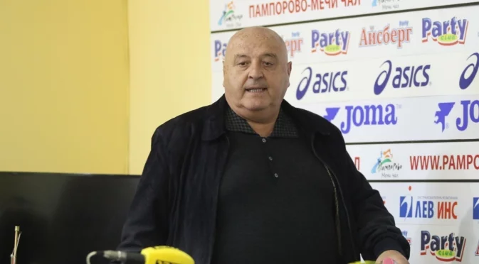 Славия преподписа с трансферна цел на Левски, а Венци изригна: Само дуят бузи – където ги хванем, там ги бием!