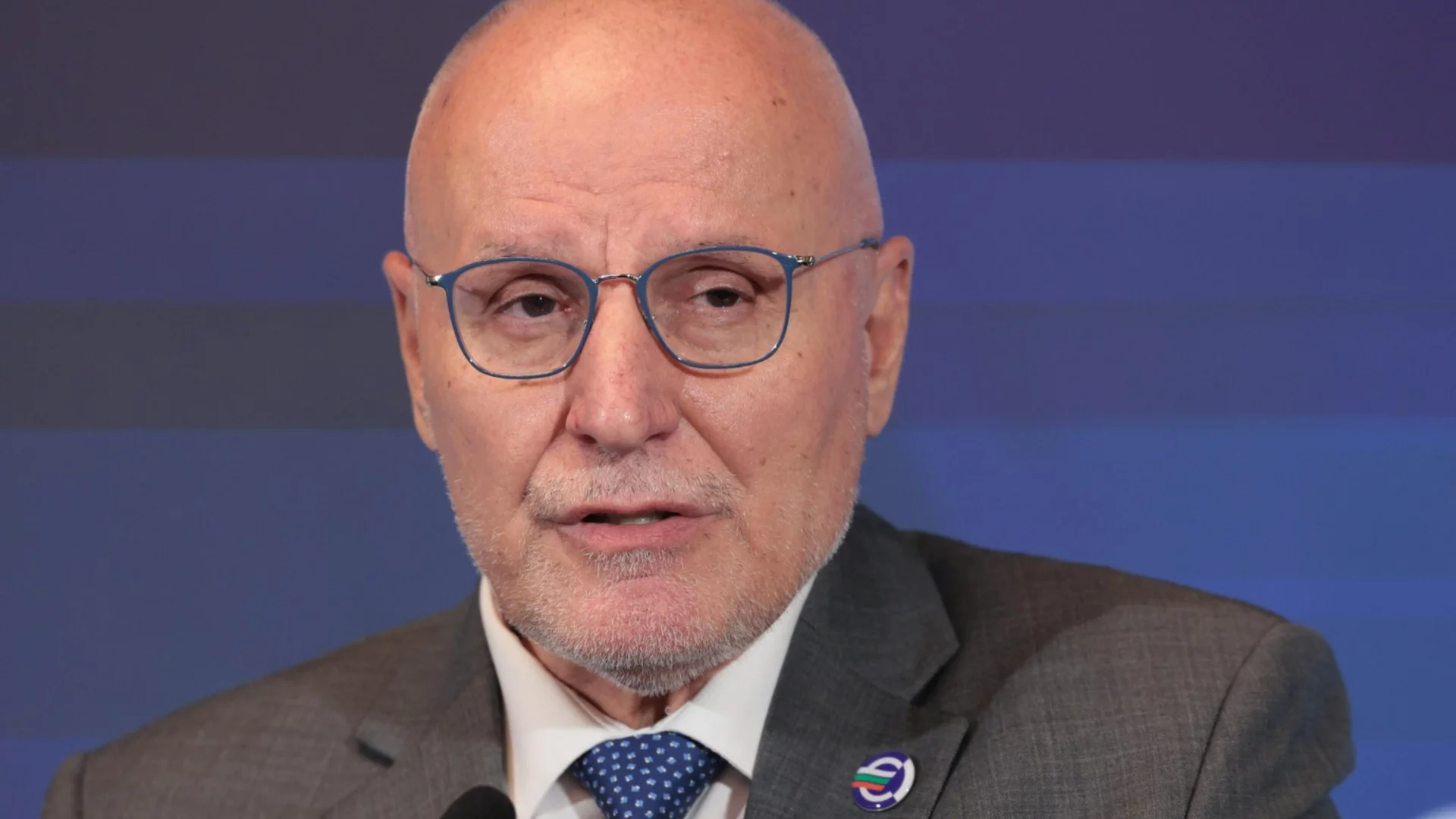 Управителят на БНБ с първи коментар за политическото напрежение и еврото