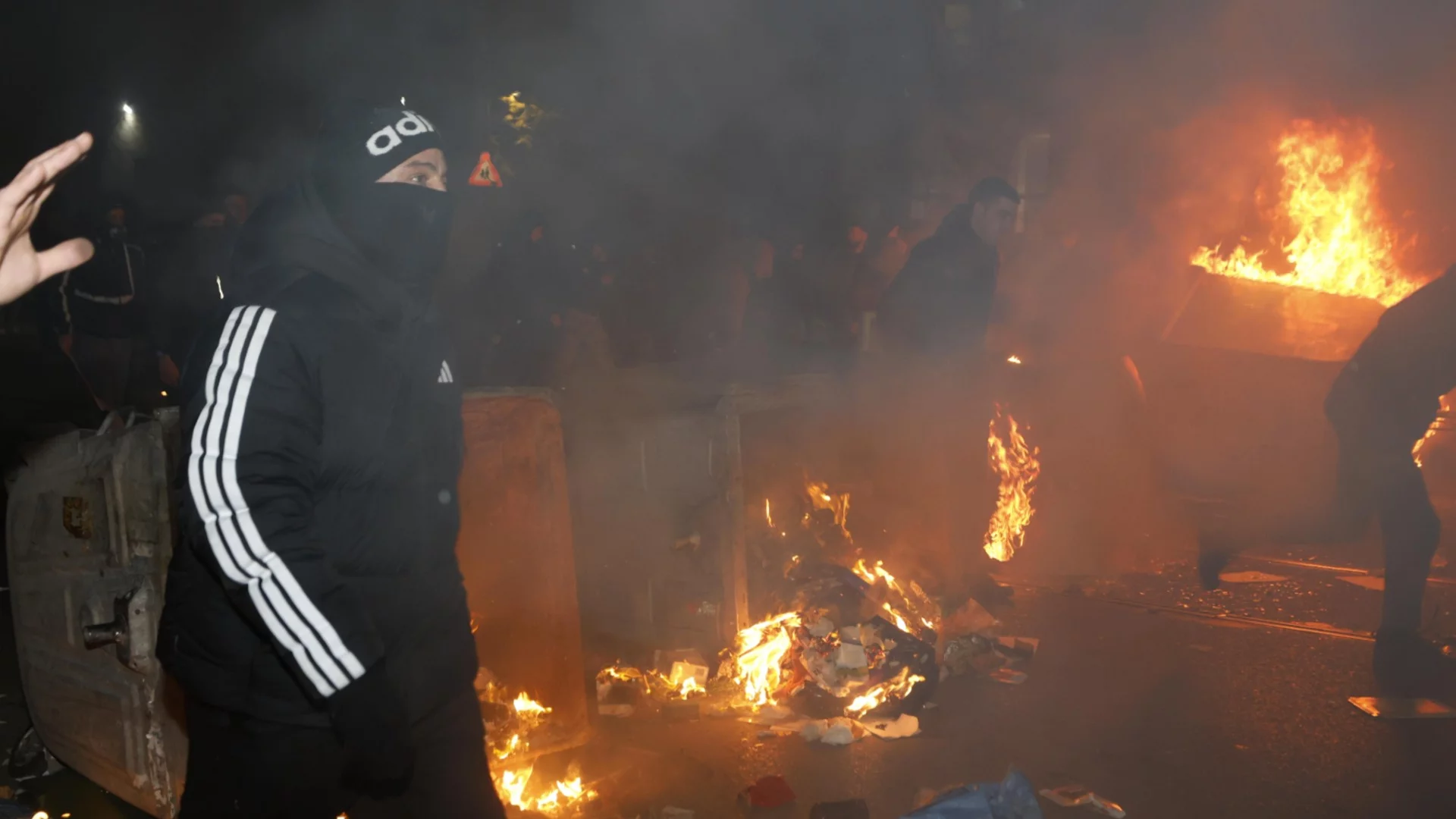 Остават в ареста: Съдът реши за четирима, хулиганствали на протеста на 1 декември