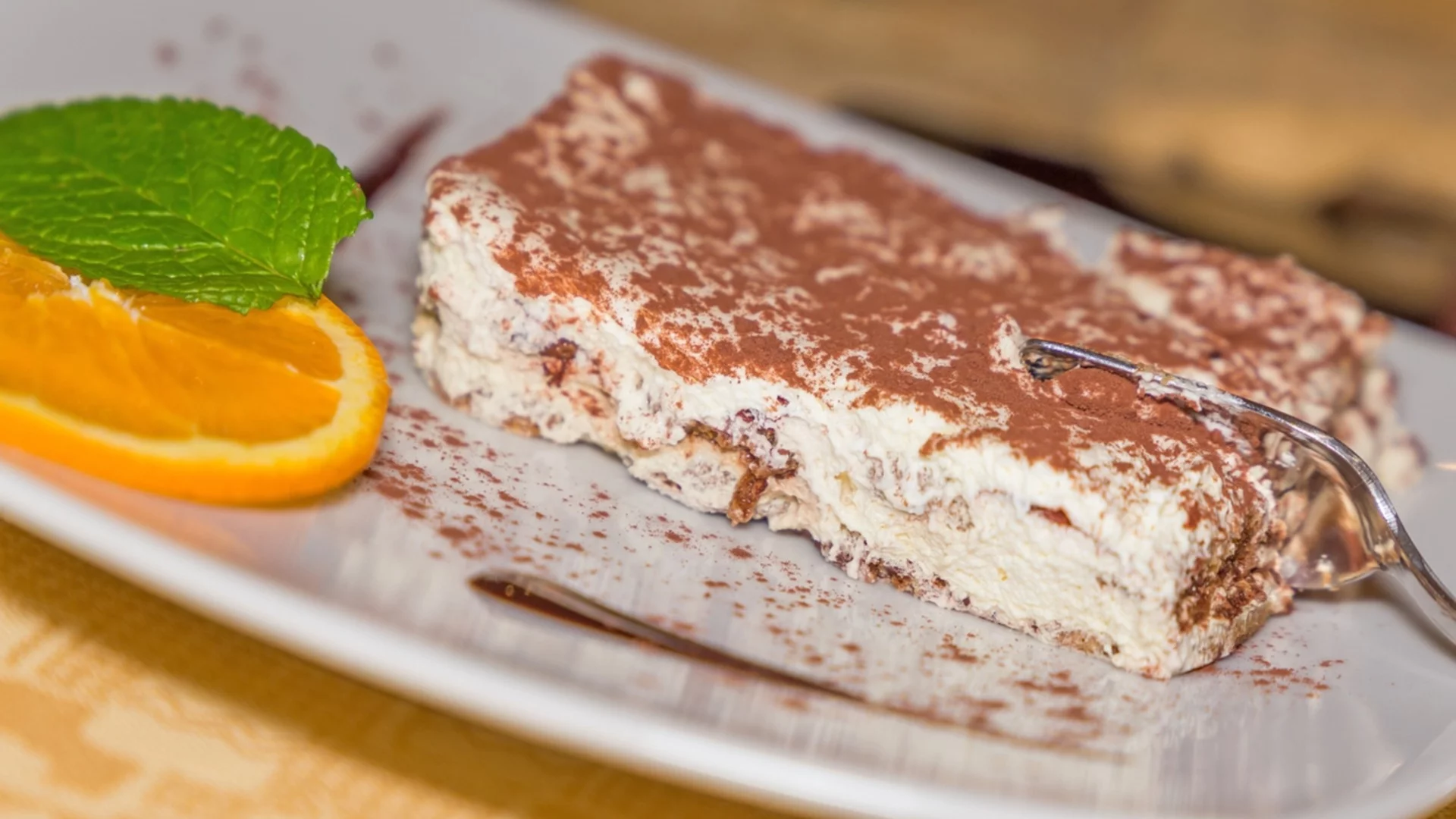 Тази домашна бисквитена торта с какао е перфектна за зимните семейни вечери