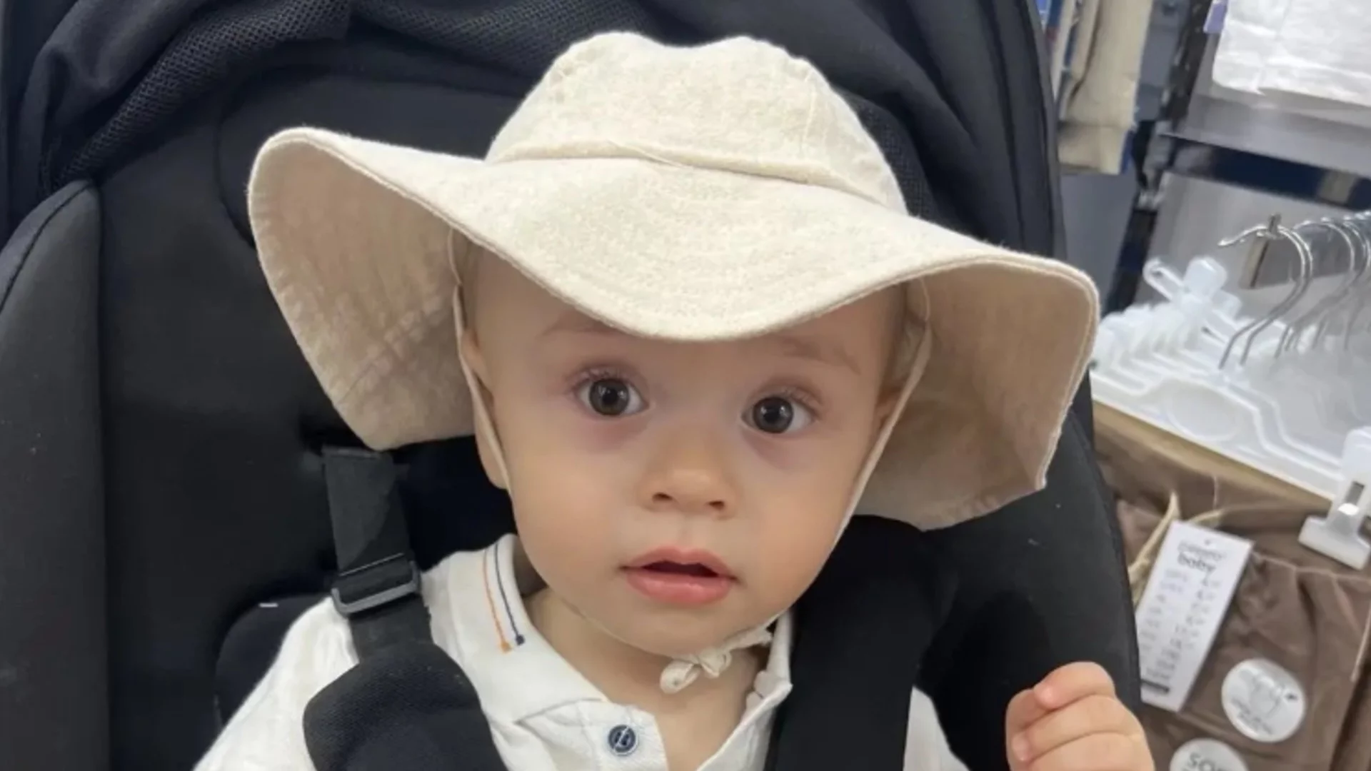 Малкият Васи е с левкемия, нуждае се от средства за лечение